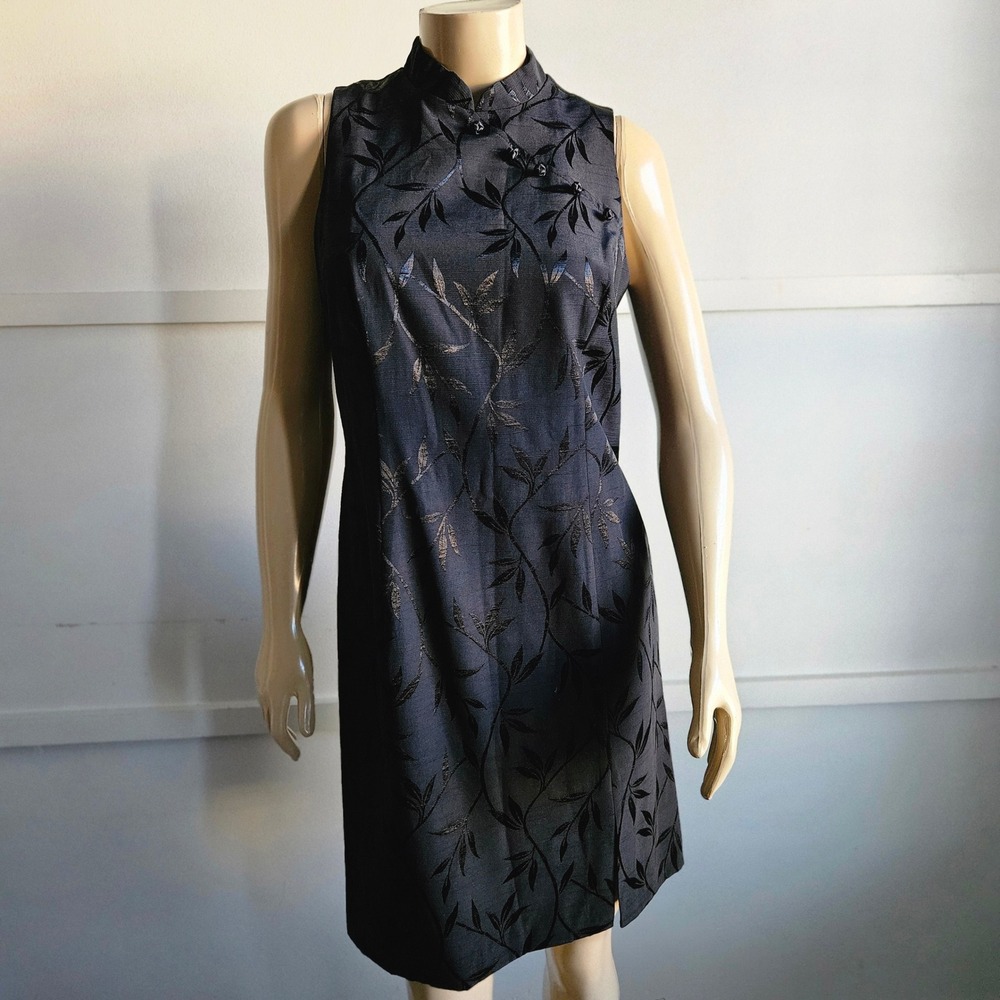 Elegant Black Cheongsam with Leaf Pattern